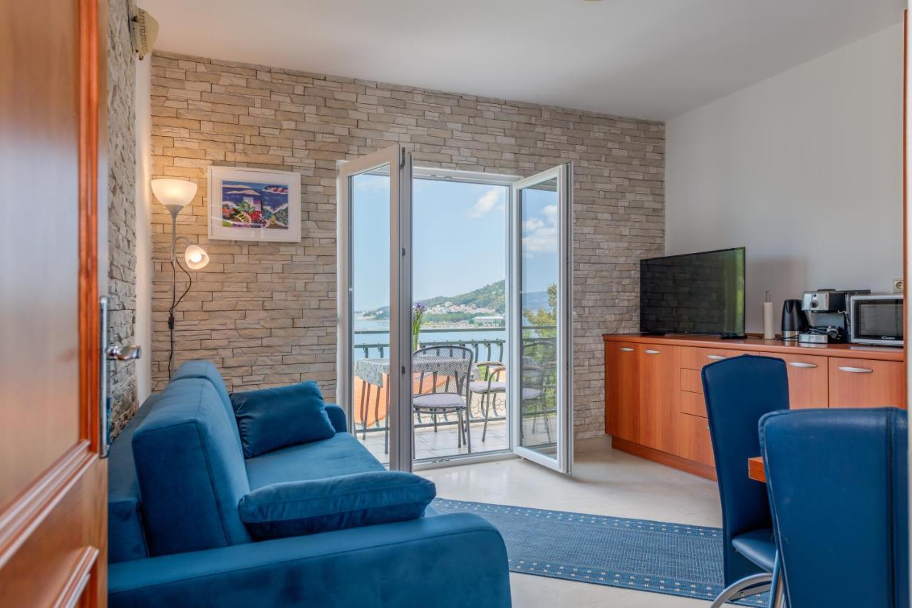 Apartmani Mirta Omis A Exterior foto